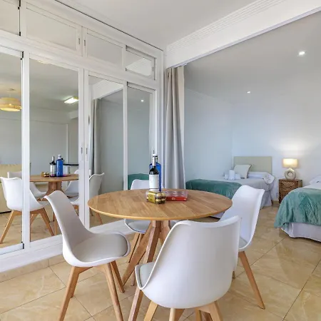Appartement Beachfront With Twin Beds *